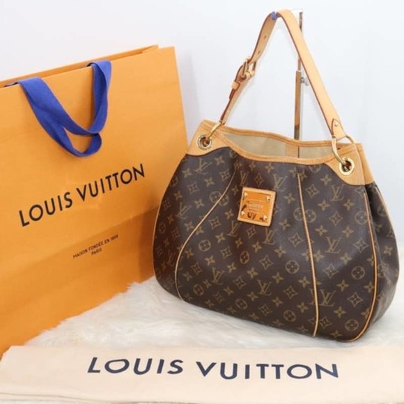 Louis Vuitton Handbags - 💎✨BEAUTIFUL✨💎 Louis Vuitton Monogram Shoulder Bag